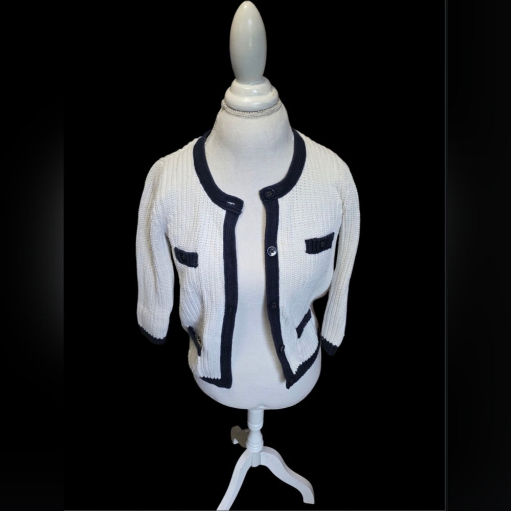 ⚓️ Old Navy White Knit Cardigan with Black Trim Sz M